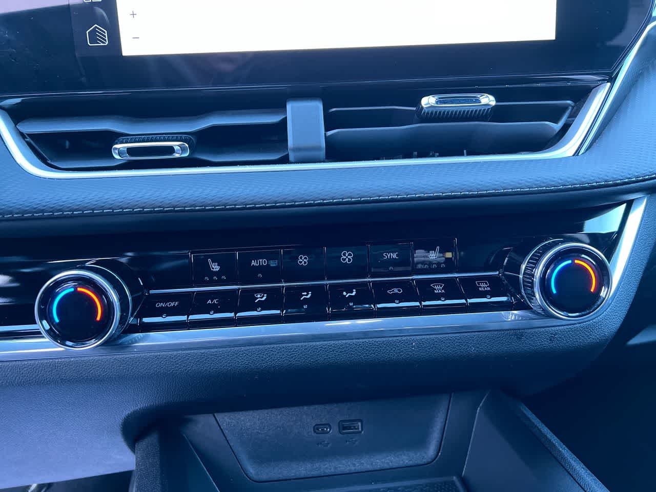 Thumbnail: 2025 Chevrolet Equinox - 19