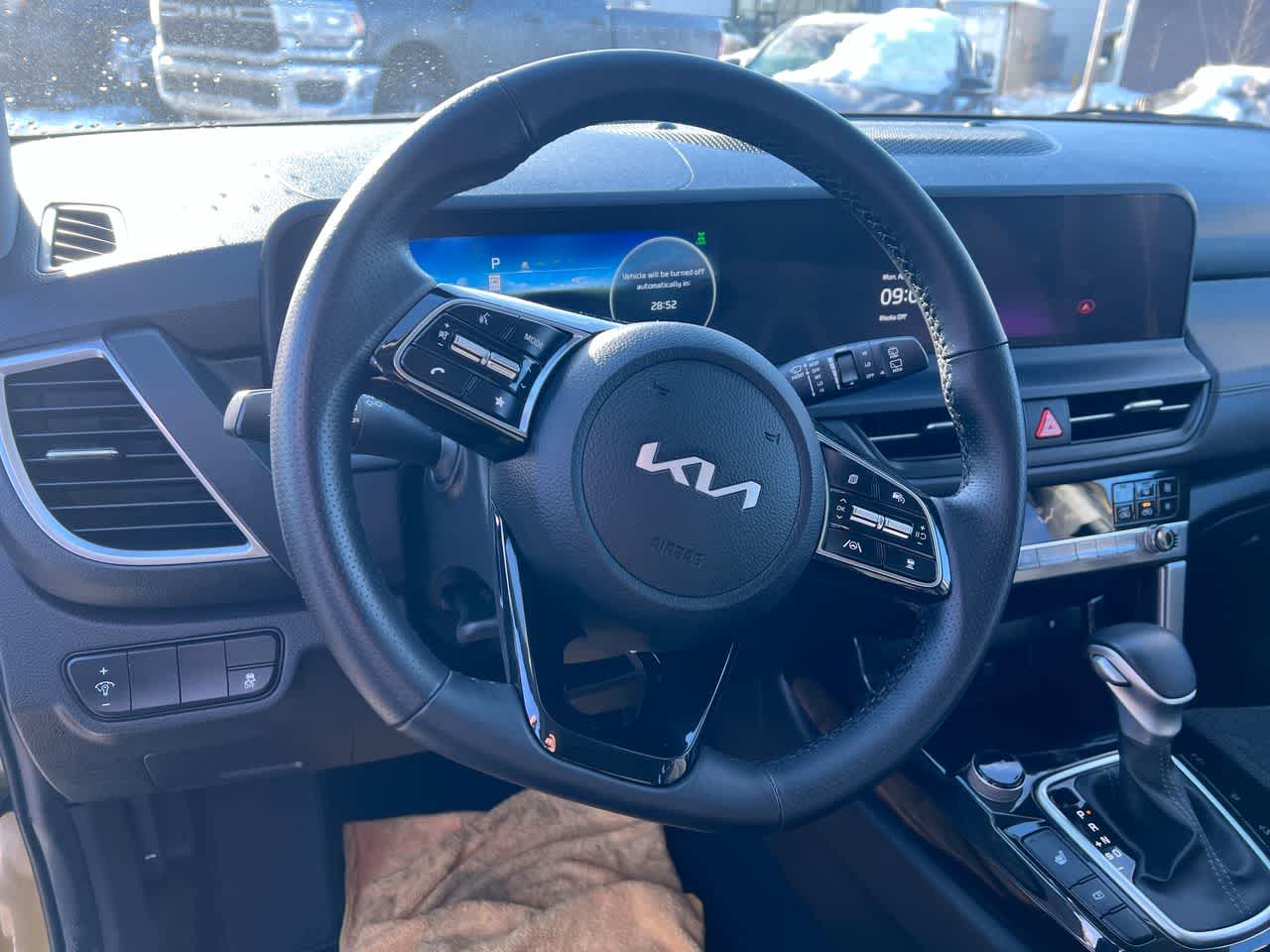 Thumbnail: 2024 Kia Seltos - 14