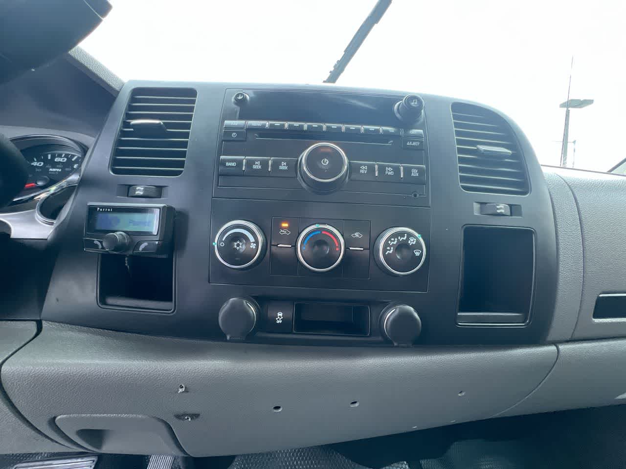 Thumbnail: 2014 Chevrolet Silverado 1500 - 19