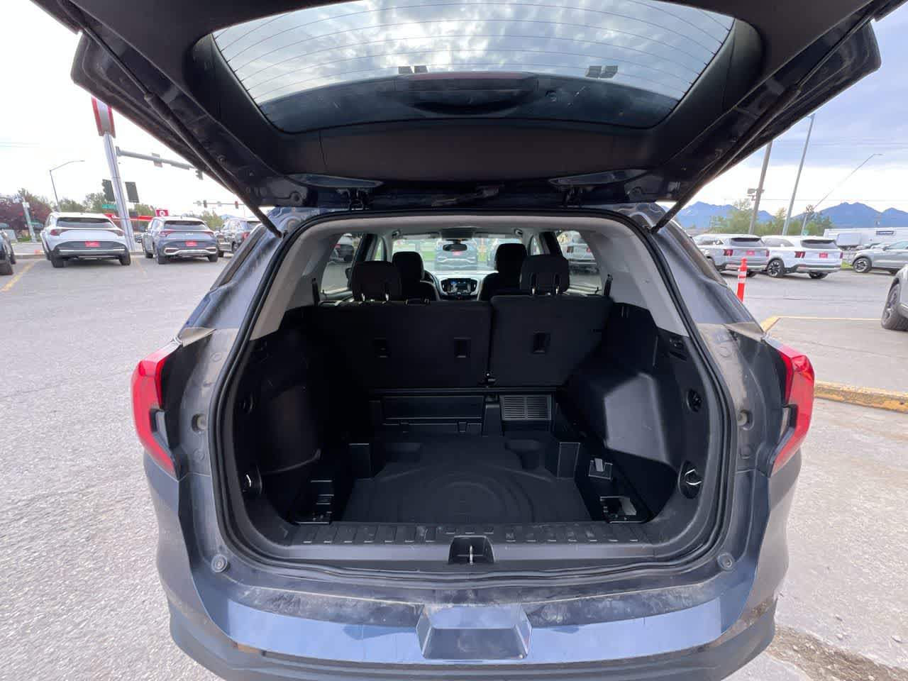 Thumbnail: 2018 GMC Terrain - 25