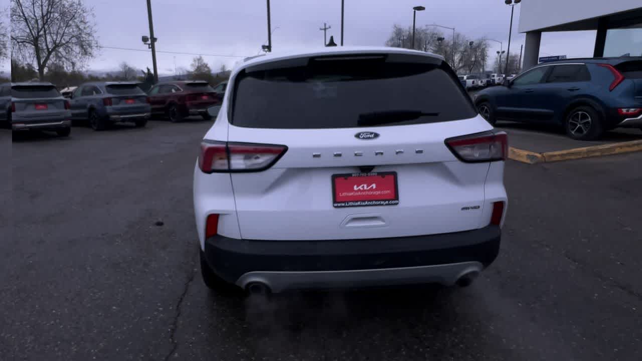 Thumbnail: 2021 Ford Escape - 7