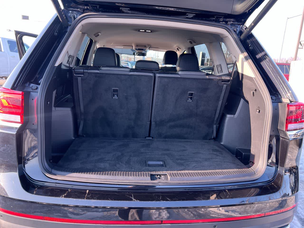 Thumbnail: 2025 Volkswagen Atlas - 25