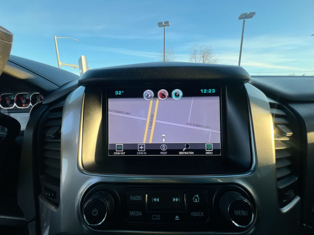 Thumbnail: 2015 Chevrolet Tahoe - 18