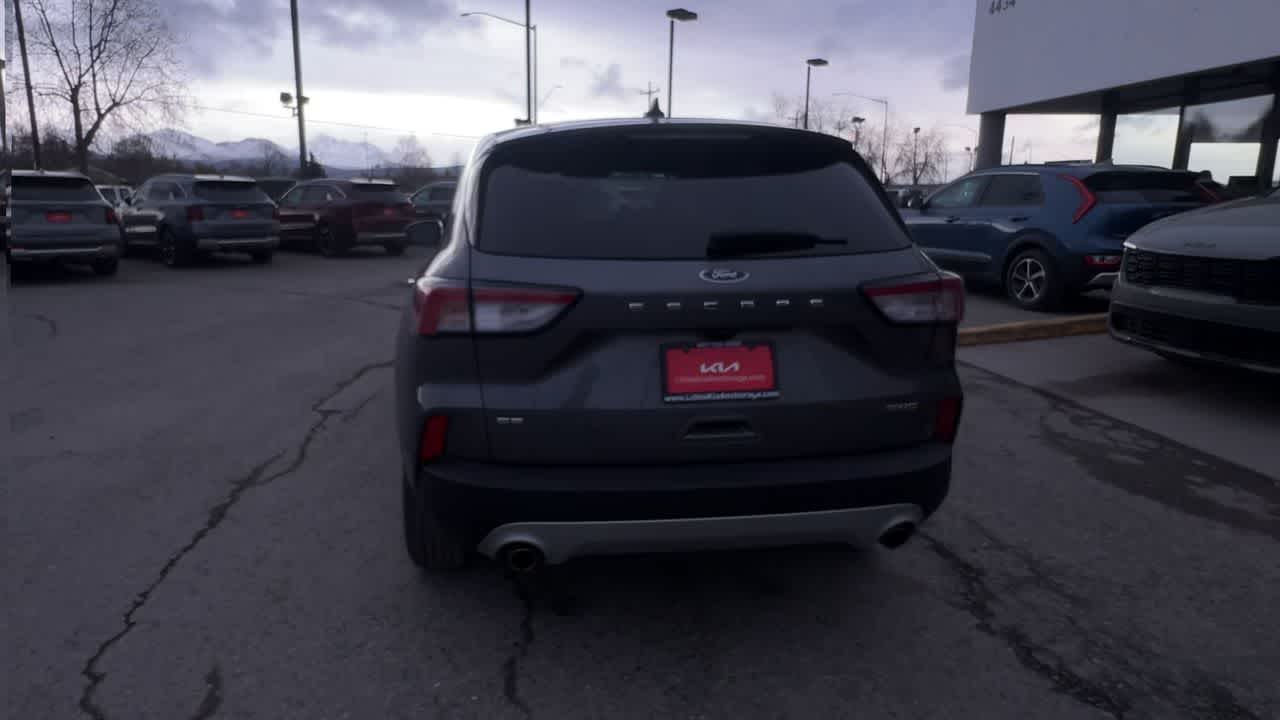 Thumbnail: 2021 Ford Escape - 7