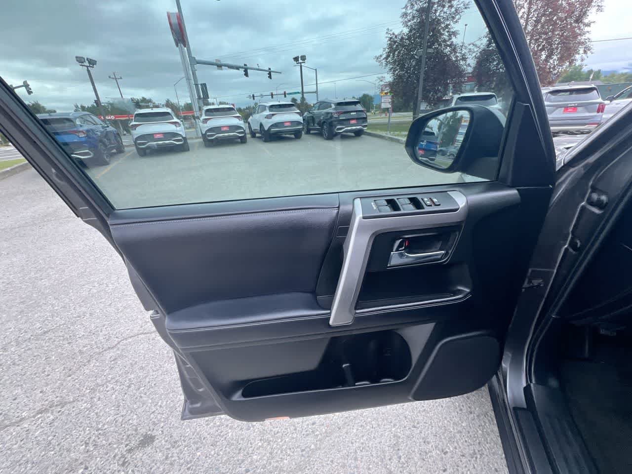 Thumbnail: 2019 Toyota 4Runner - 13