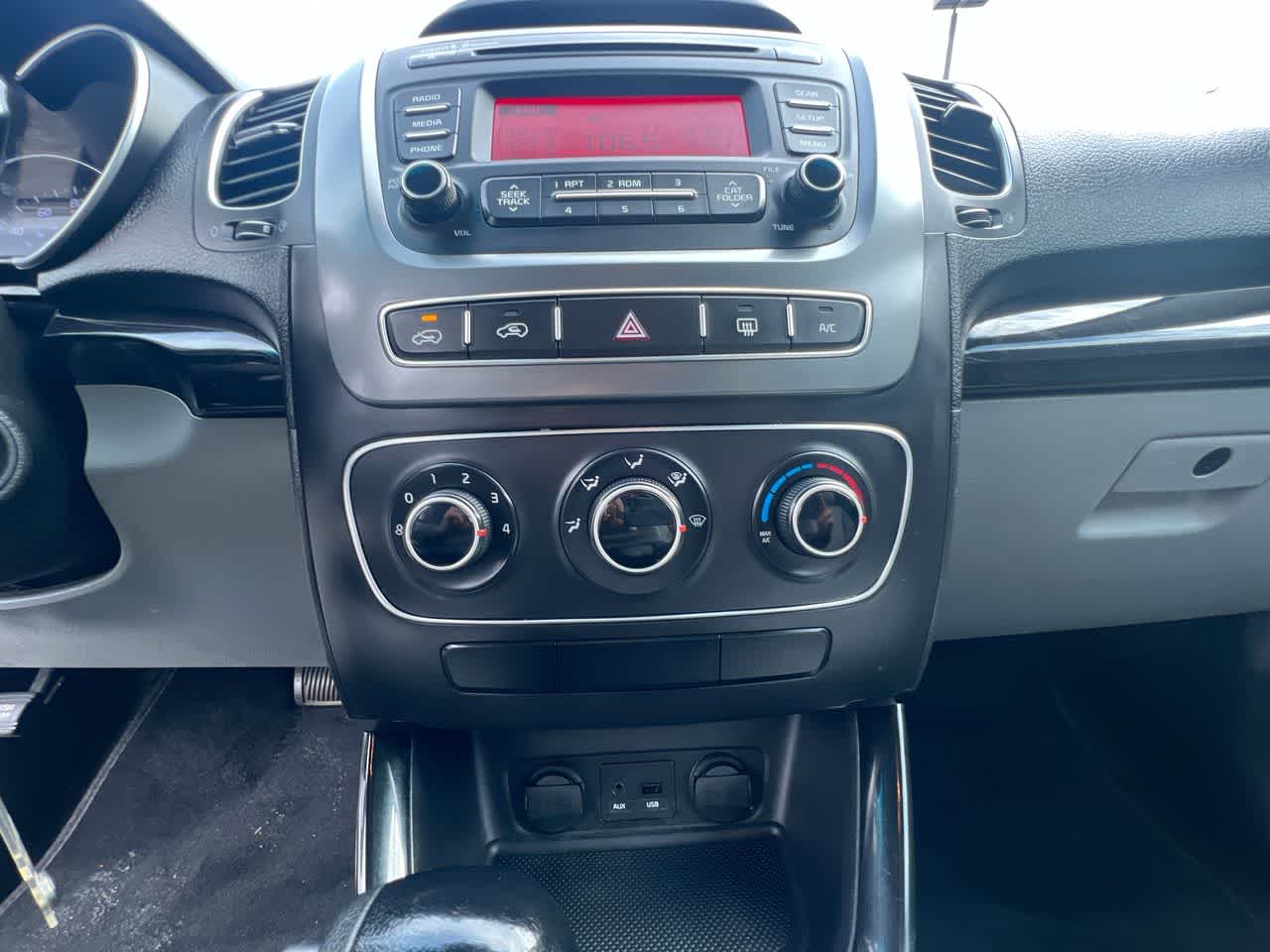 Thumbnail: 2015 Kia Sorento - 19