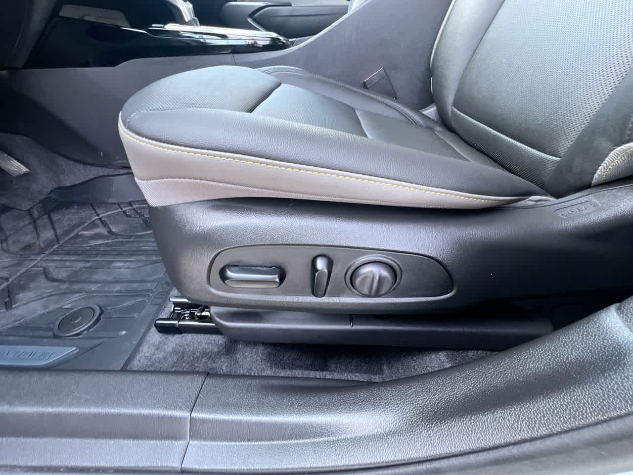 Thumbnail: 2025 Chevrolet Trax - 12