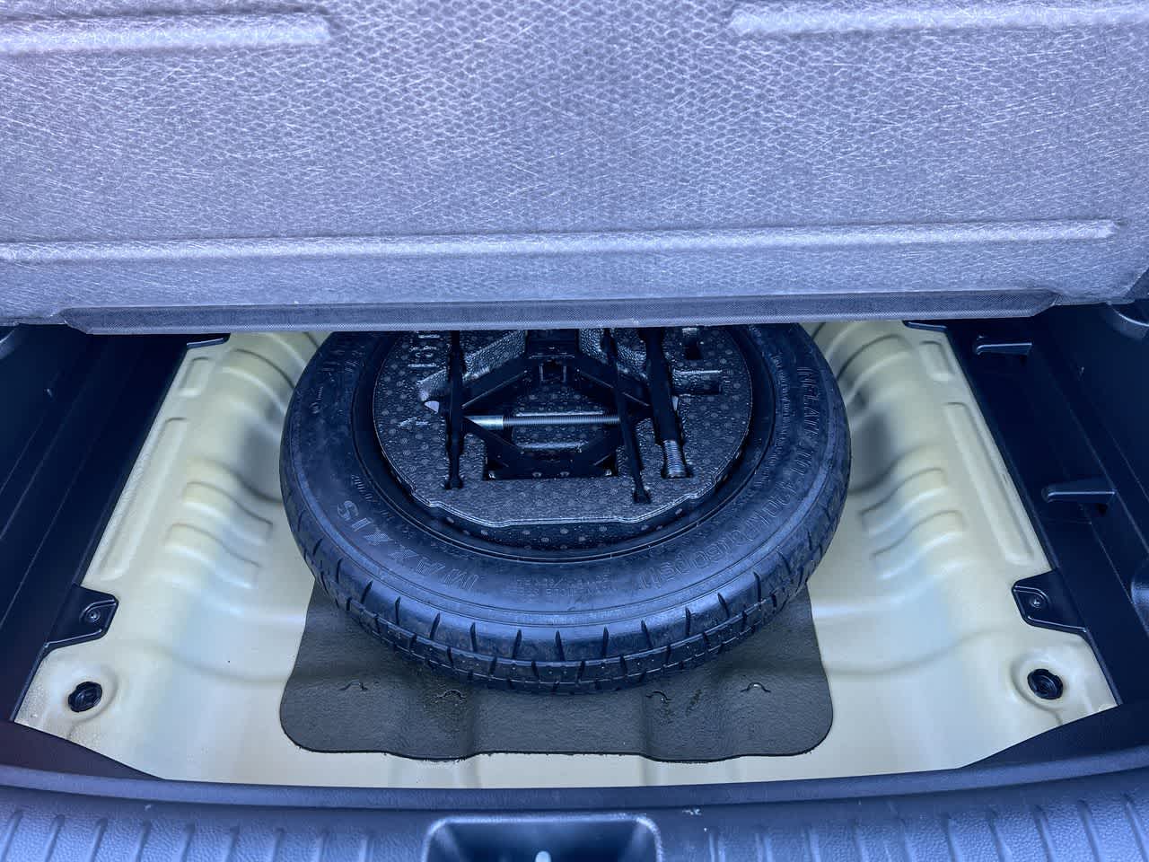 Thumbnail: 2024 Kia Seltos - 26