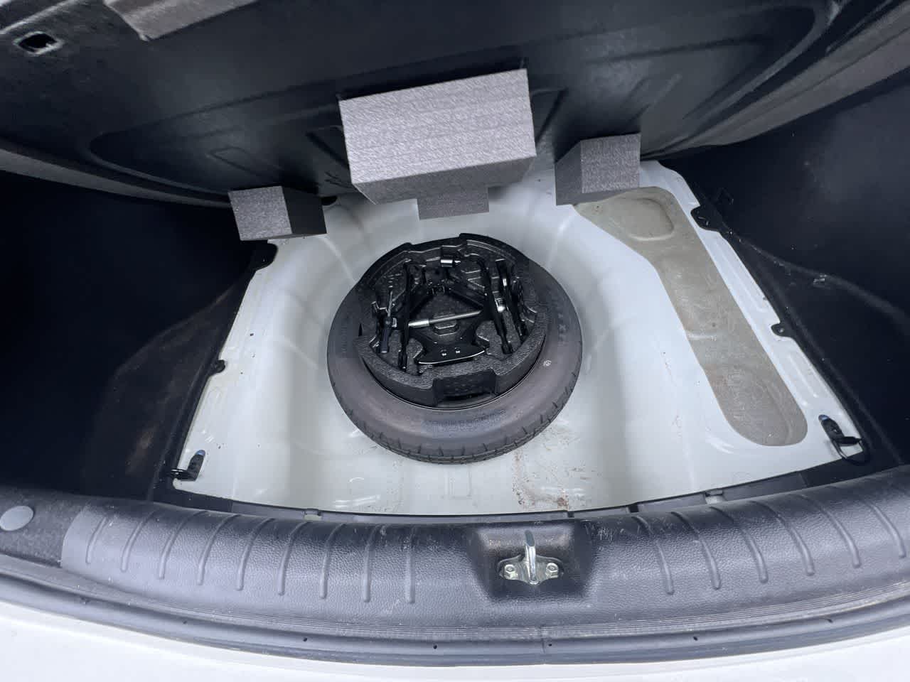 Thumbnail: 2019 Kia Rio - 26