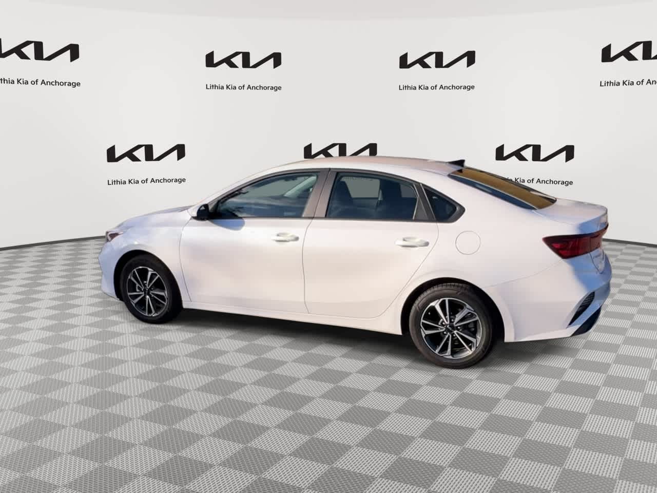 Thumbnail: 2024 Kia Forte - 6