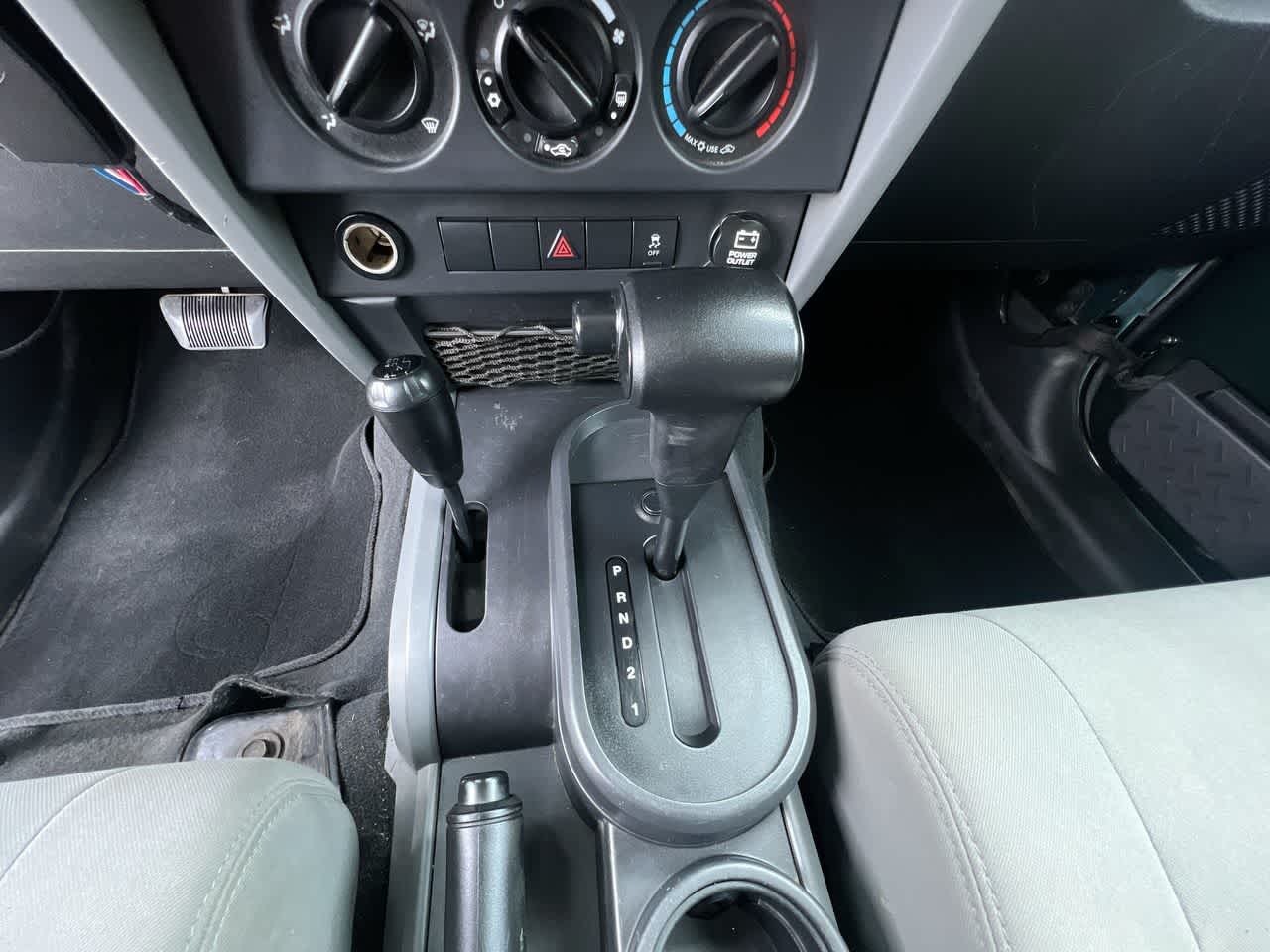 Thumbnail: 2010 Jeep Wrangler - 20