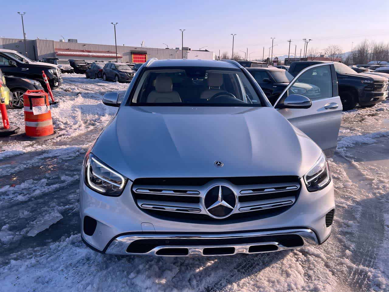 Thumbnail: 2022 Mercedes-Benz GLC - 29