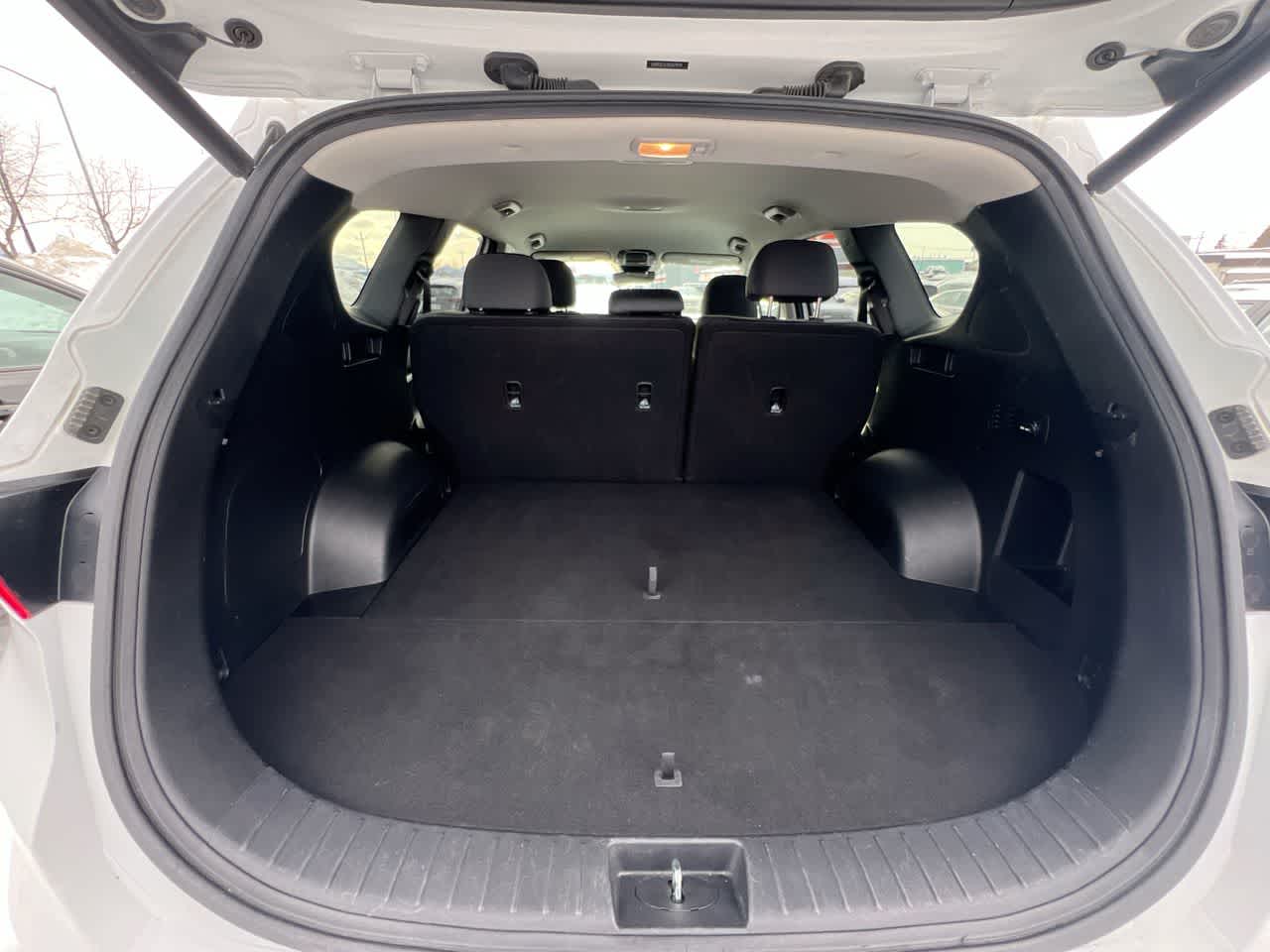 Thumbnail: 2023 Hyundai Santa Fe - 27