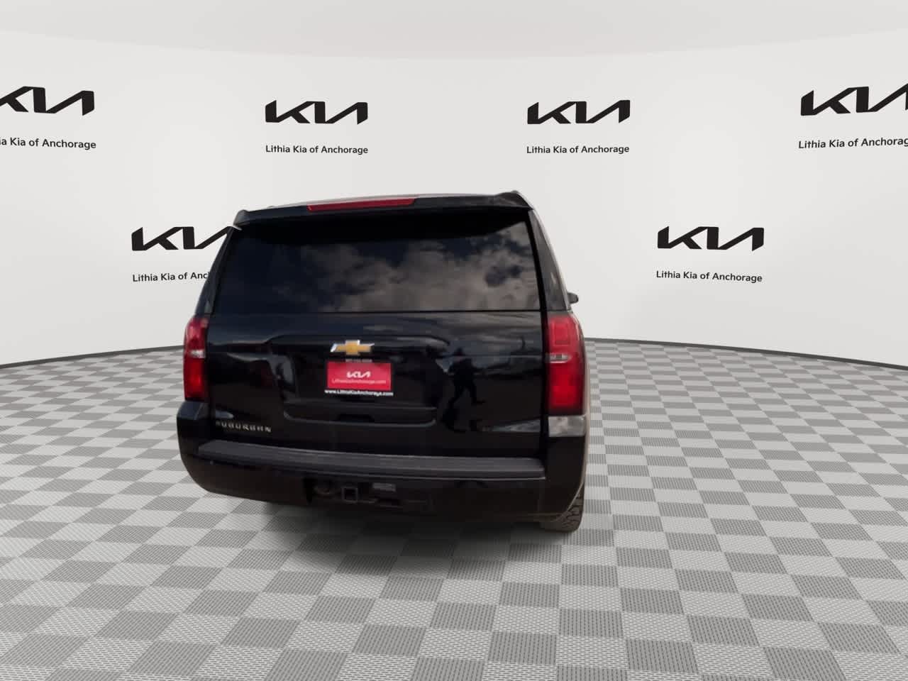 Thumbnail: 2019 Chevrolet Suburban - 8