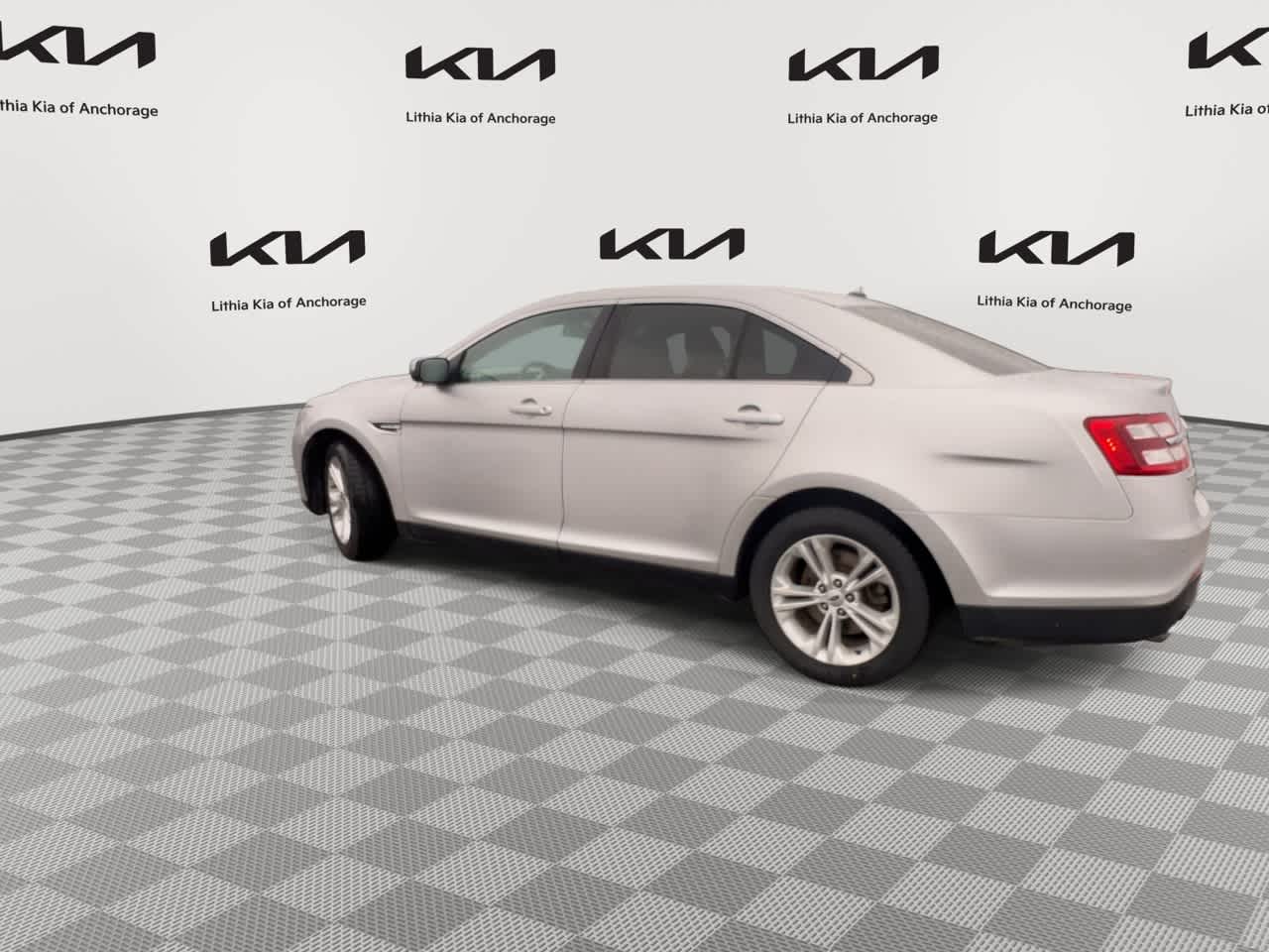 Thumbnail: 2013 Ford Taurus - 8