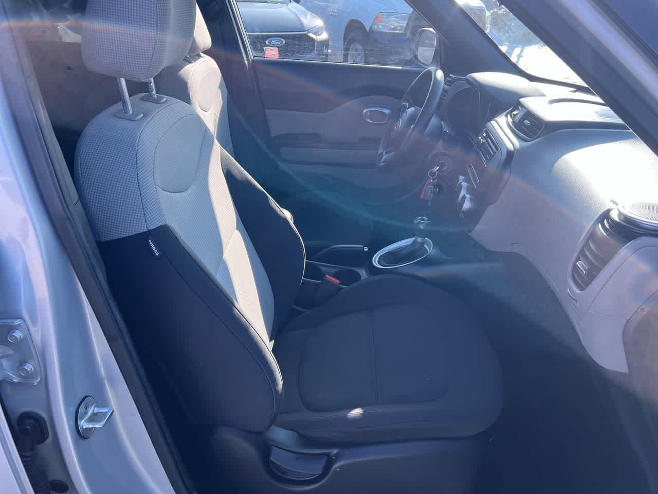 Thumbnail: 2014 Kia Soul - 28