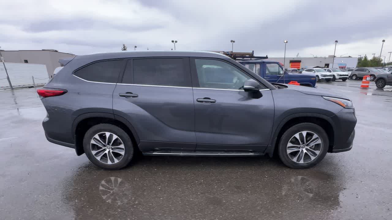 2020 Toyota Highlander XLE 9