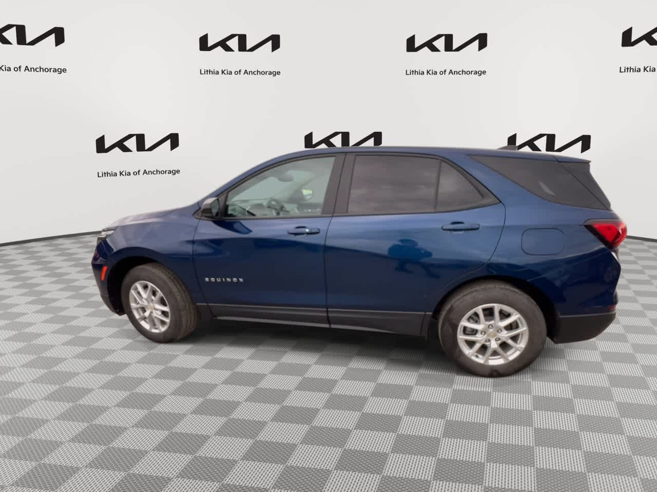 Thumbnail: 2022 Chevrolet Equinox - 7