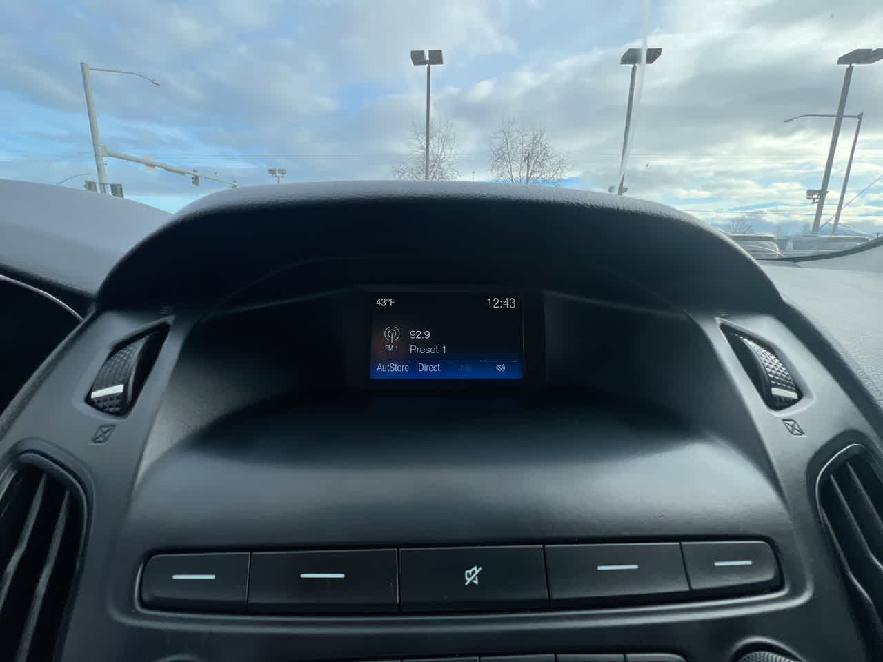 Thumbnail: 2018 Ford Focus - 16