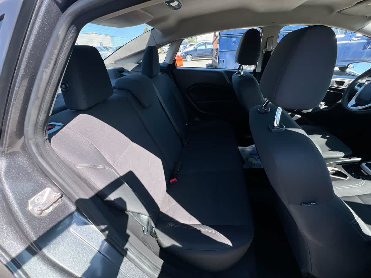 2018 Ford Fiesta SE 24