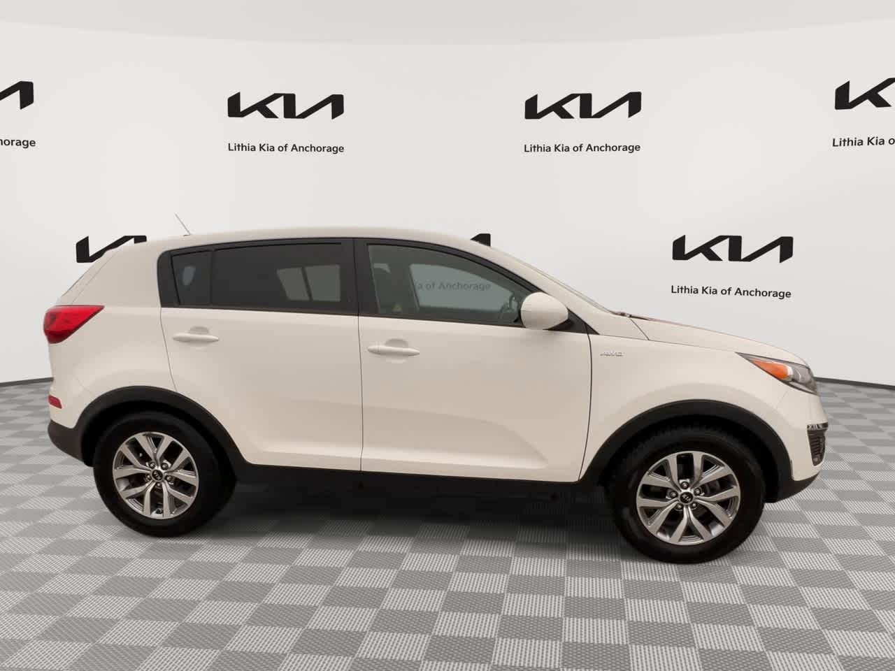Thumbnail: 2016 Kia Sportage - 9