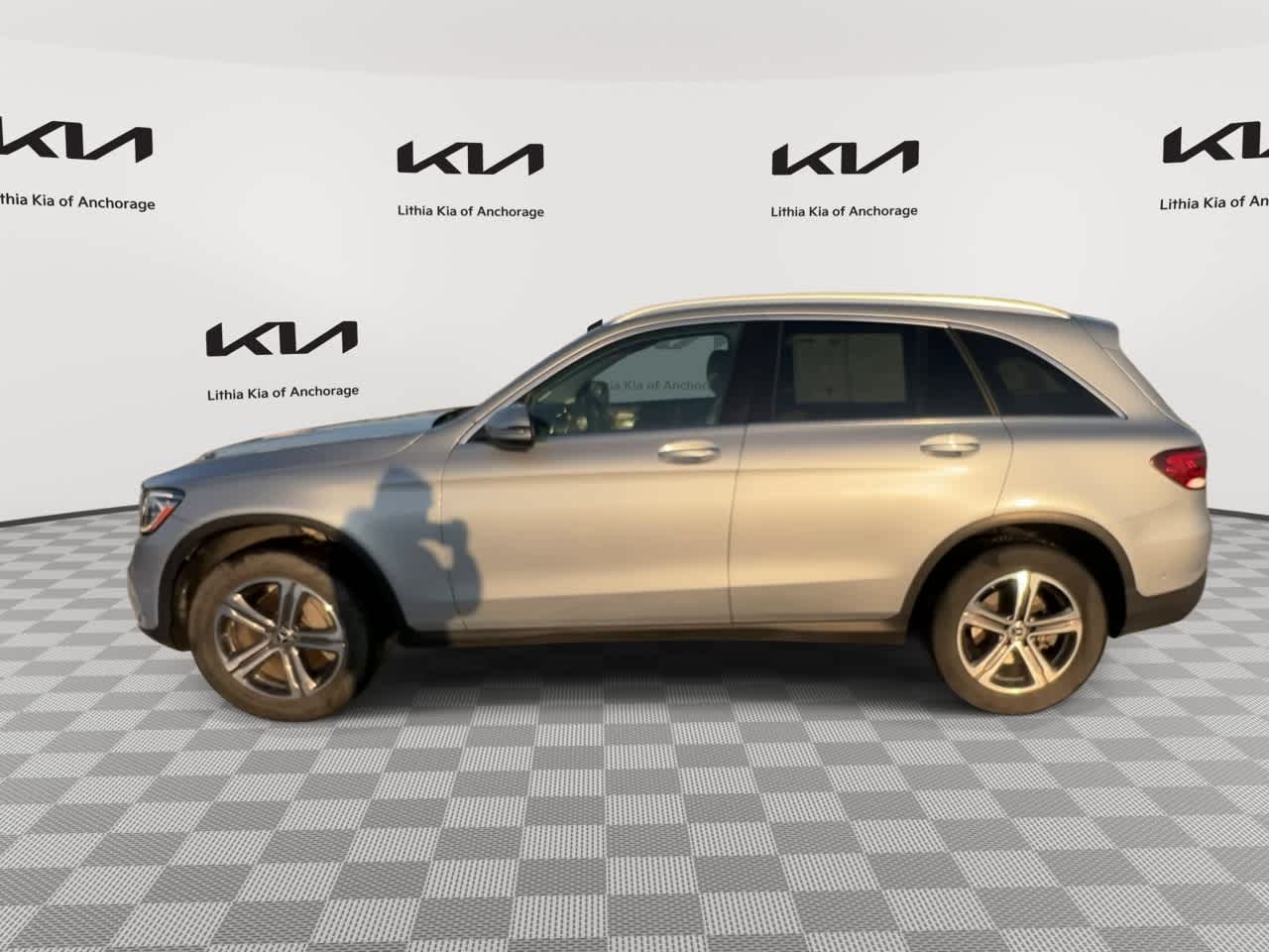 Thumbnail: 2022 Mercedes-Benz GLC - 6