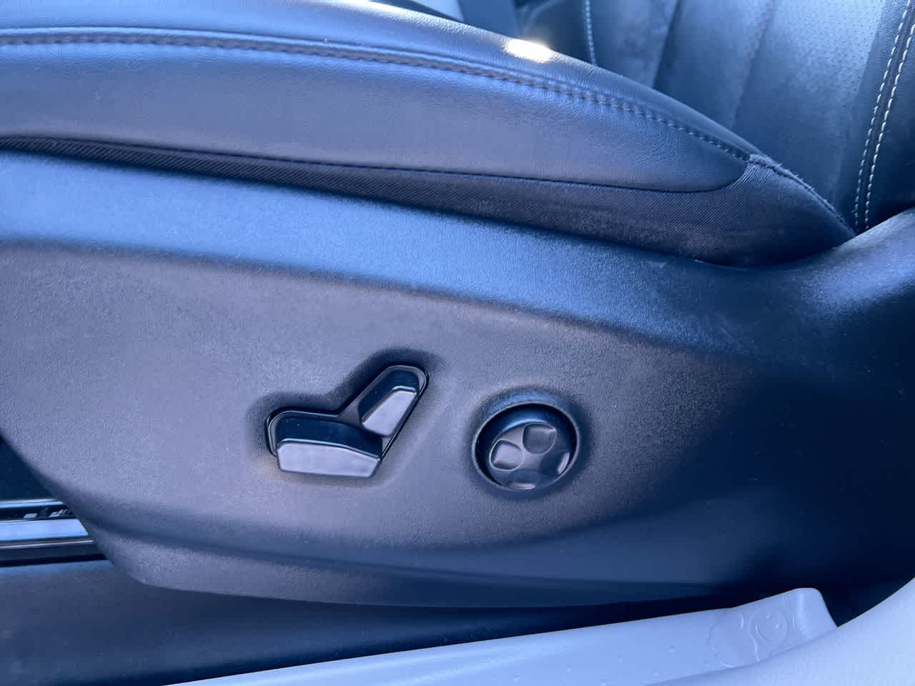 Thumbnail: 2024 Chrysler Pacifica - 12