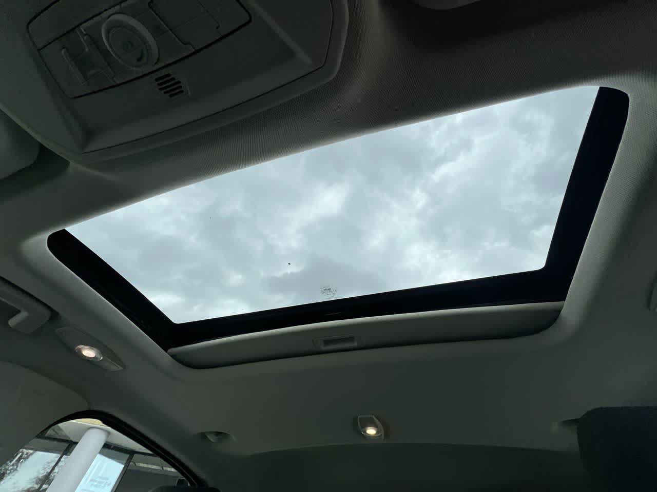Thumbnail: 2012 Ford Focus - 22