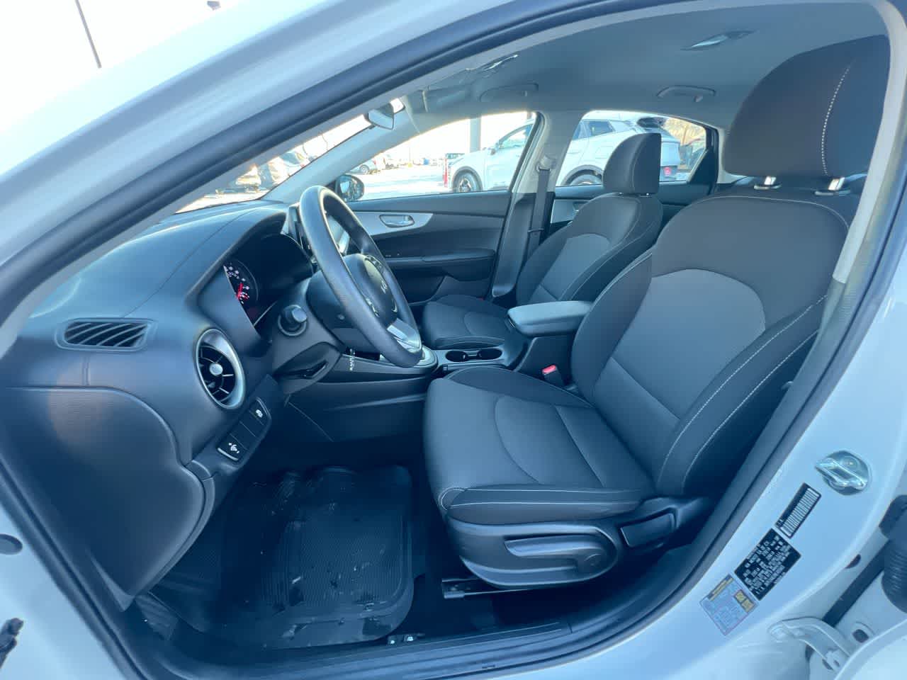 Thumbnail: 2022 Kia Forte - 11