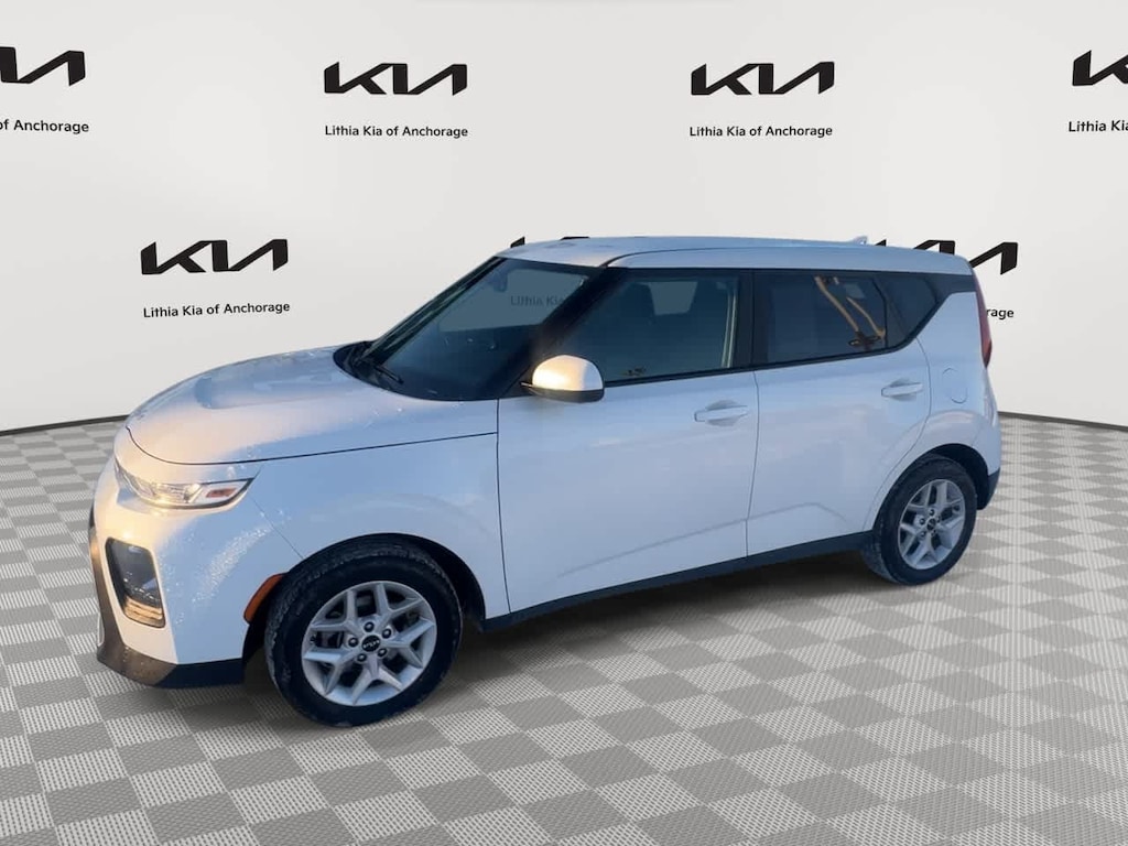 Certified 2022 Kia Soul LX Hatchback