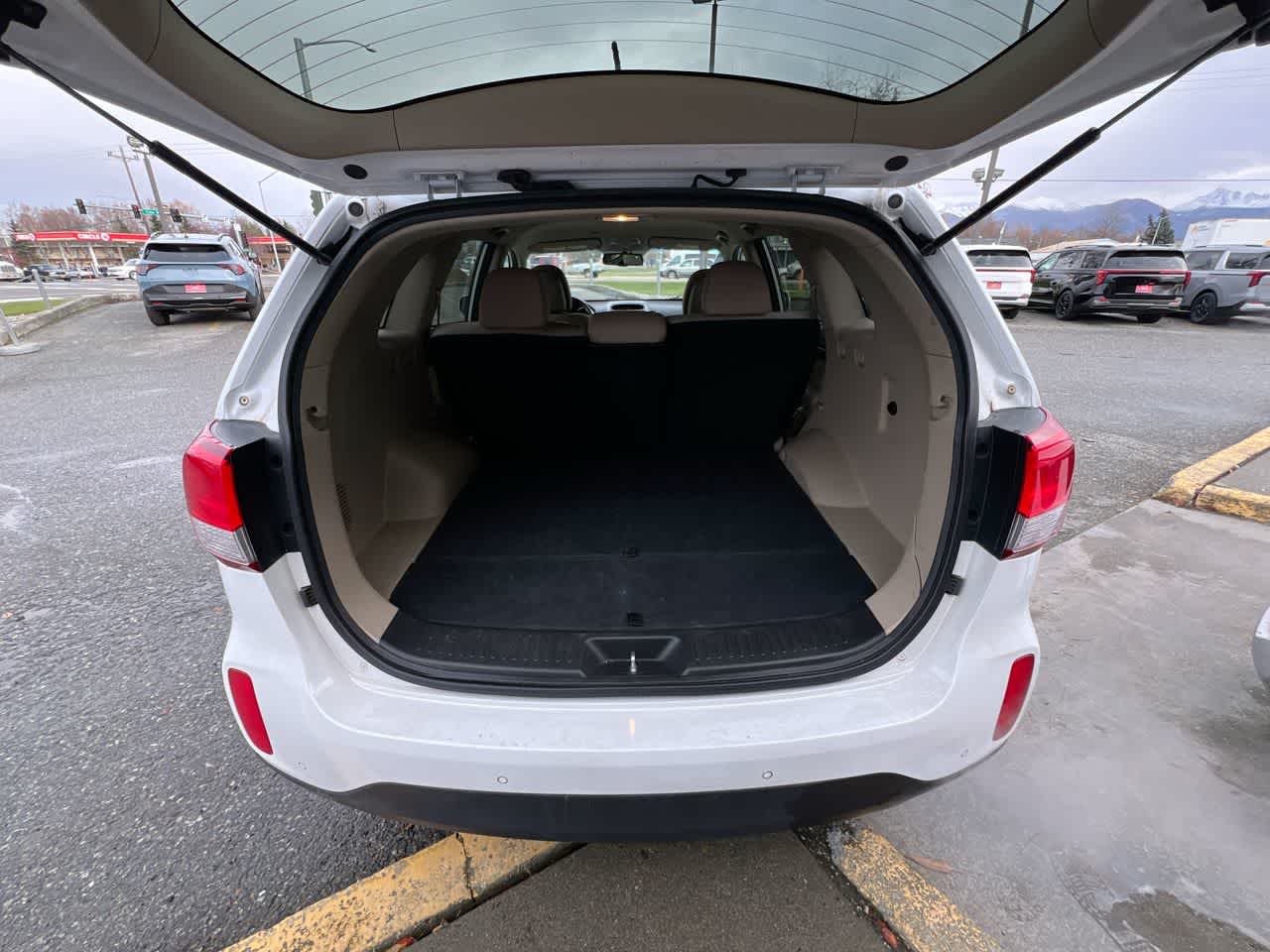 Thumbnail: 2015 Kia Sorento - 25