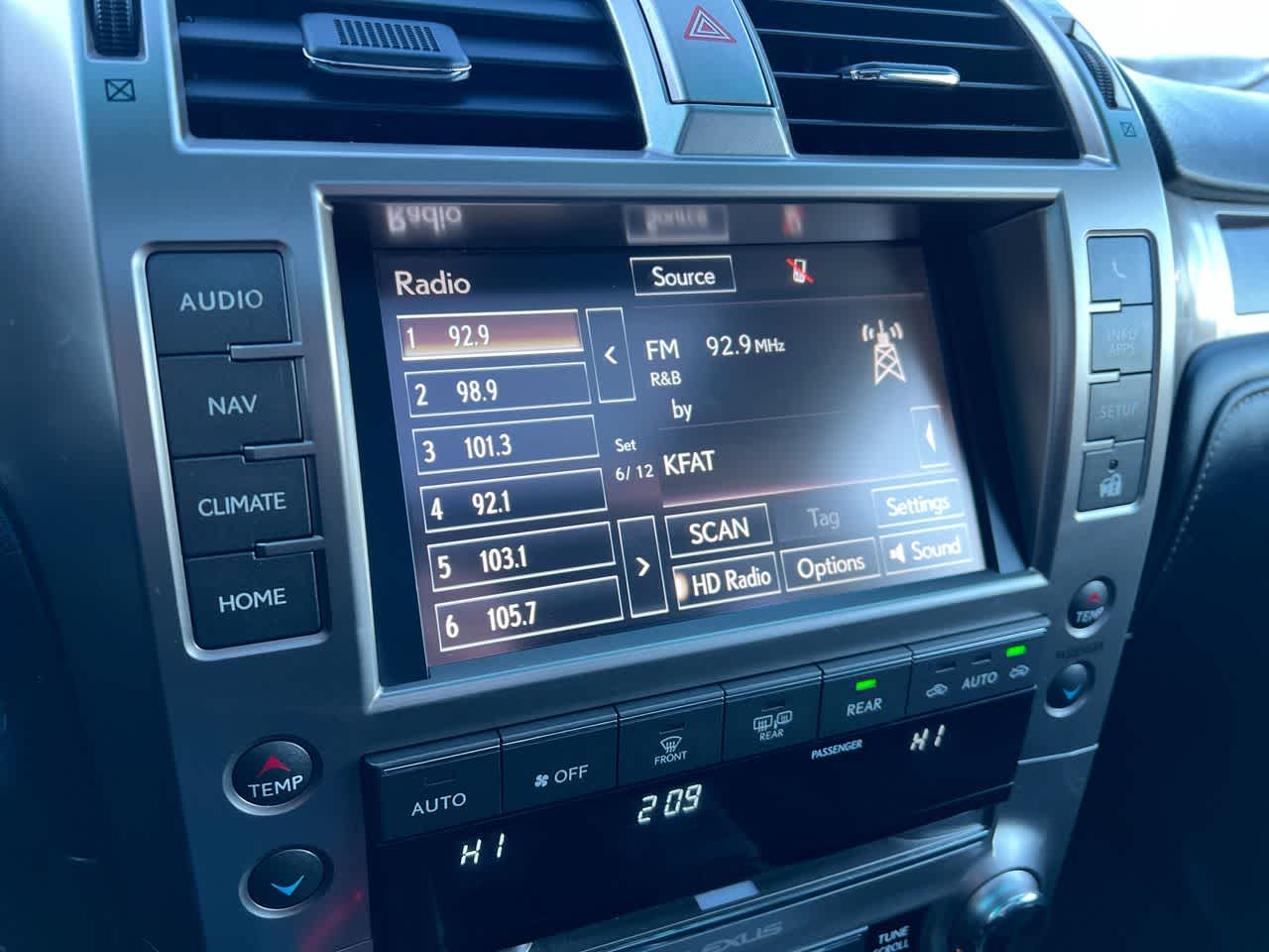 Thumbnail: 2019 Lexus GX - 16