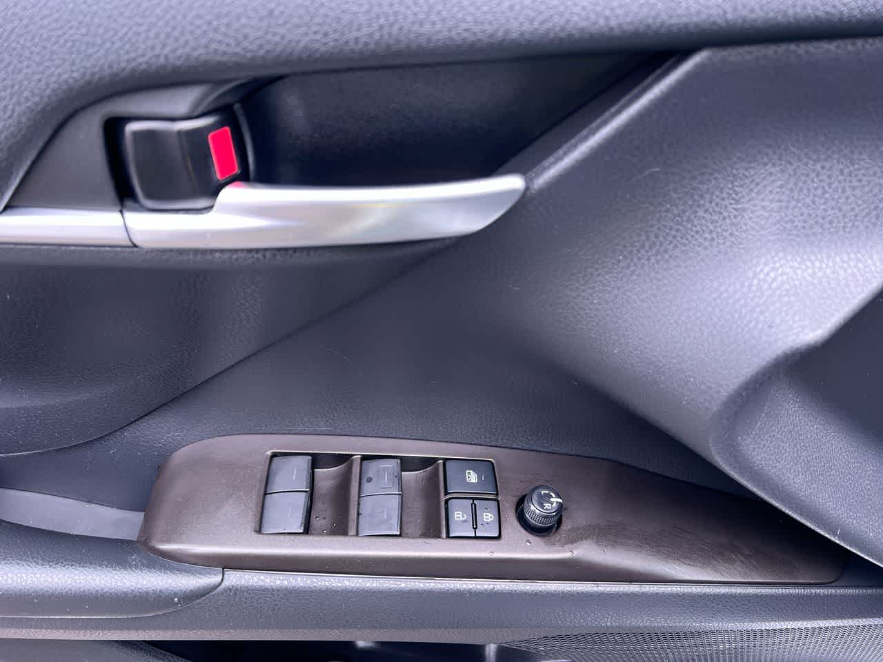 Thumbnail: 2021 Toyota Camry - 13