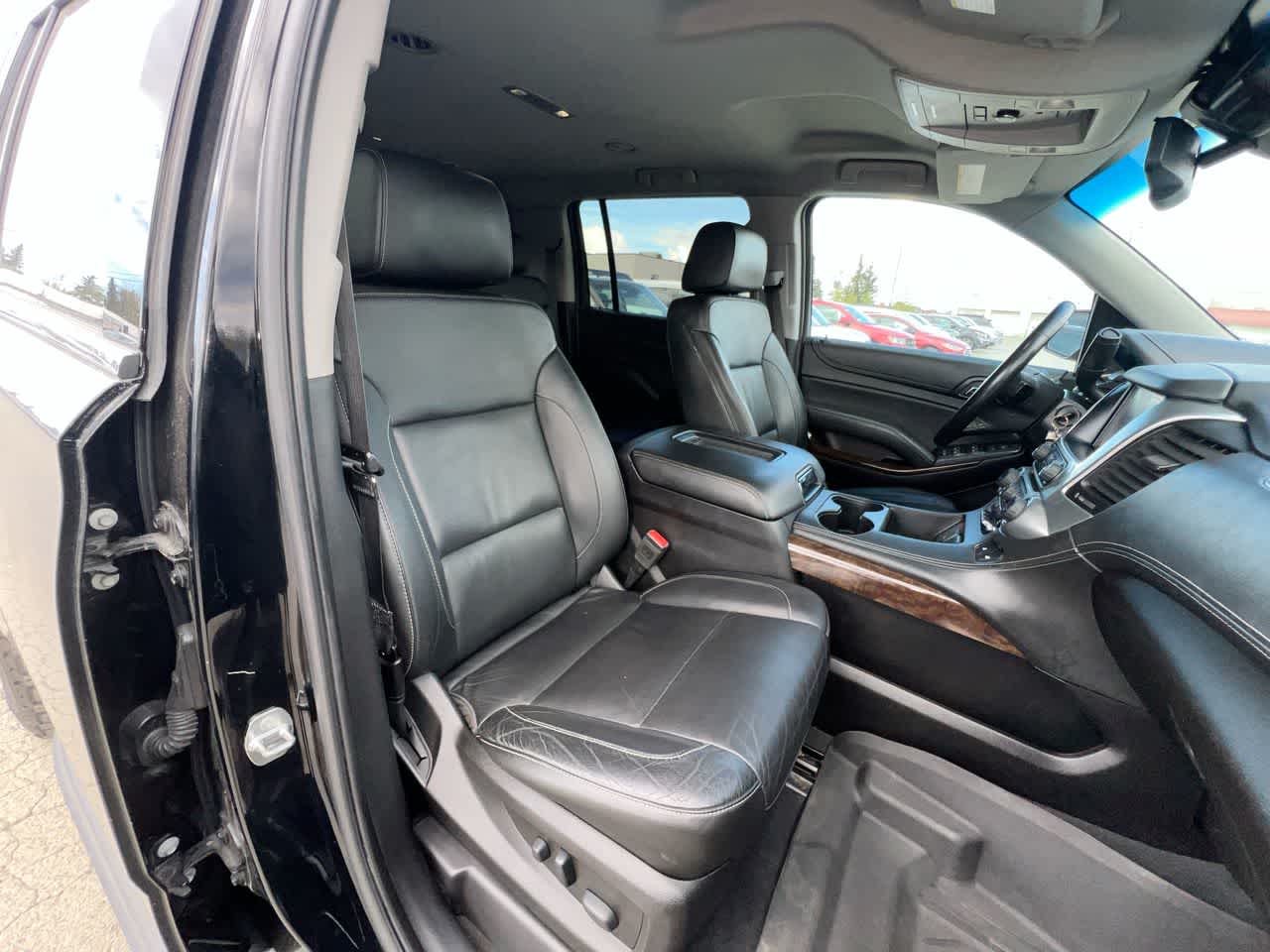 Thumbnail: 2019 Chevrolet Suburban - 28