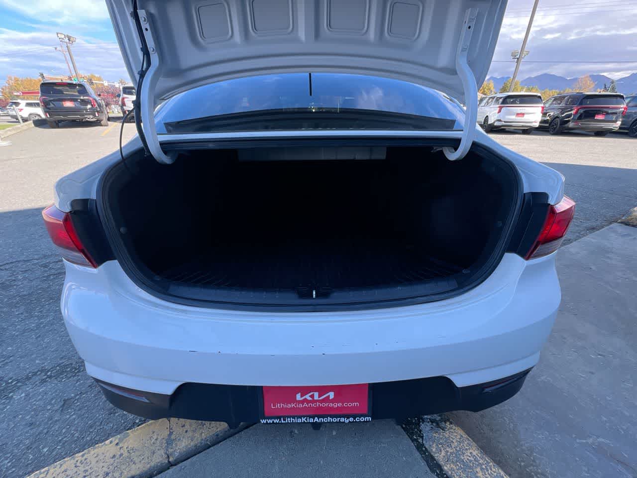 Thumbnail: 2019 Kia Rio - 25