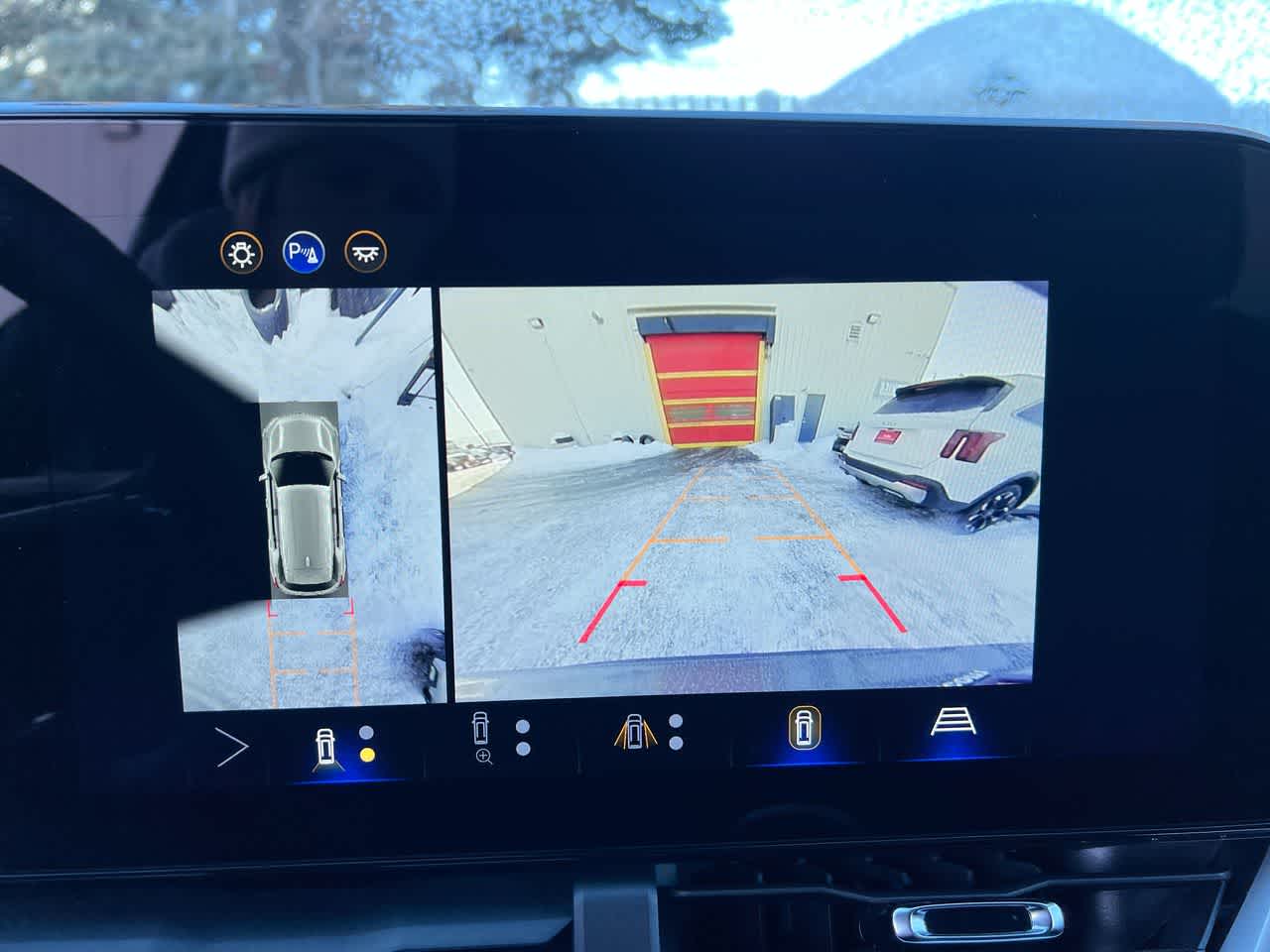 Thumbnail: 2025 Chevrolet Equinox - 17