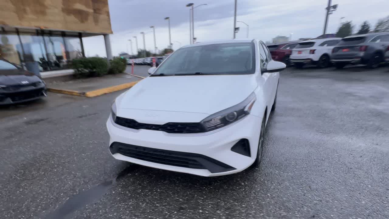 2023 Kia Forte LXS photo 2
