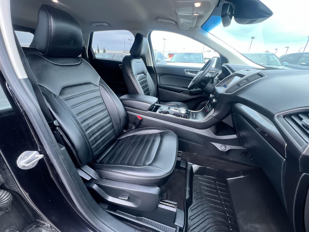 Thumbnail: 2020 Ford Edge - 28