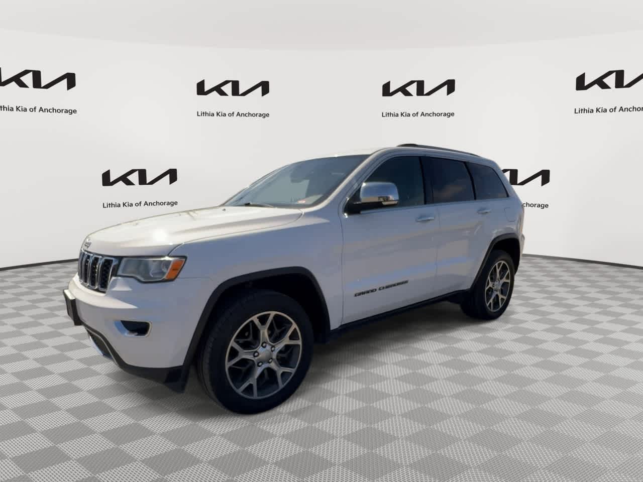 Thumbnail: 2019 Jeep Grand Cherokee - 4
