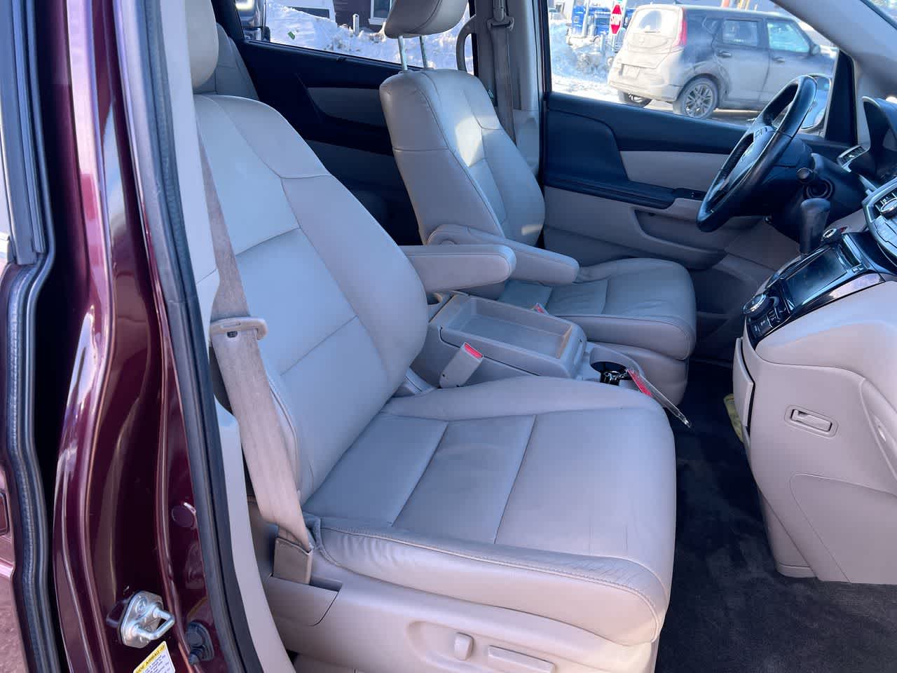 Thumbnail: 2015 Honda Odyssey - 28