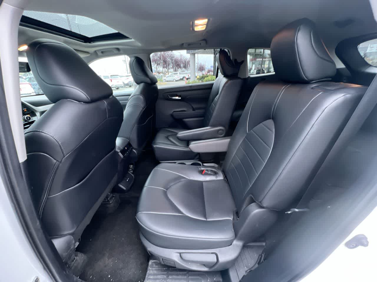 Thumbnail: 2024 Toyota Highlander - 23