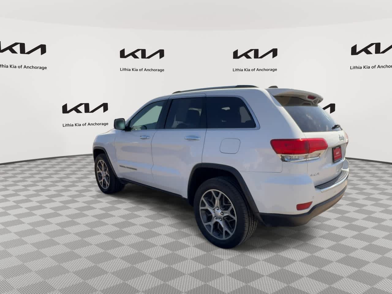 Thumbnail: 2019 Jeep Grand Cherokee - 6