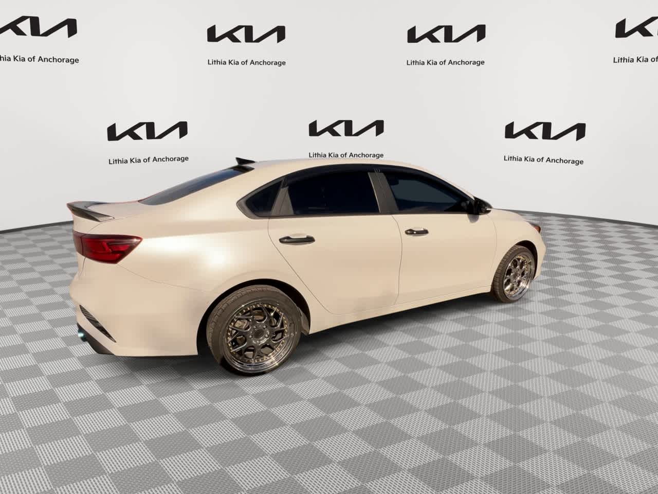 Thumbnail: 2024 Kia Forte - 9