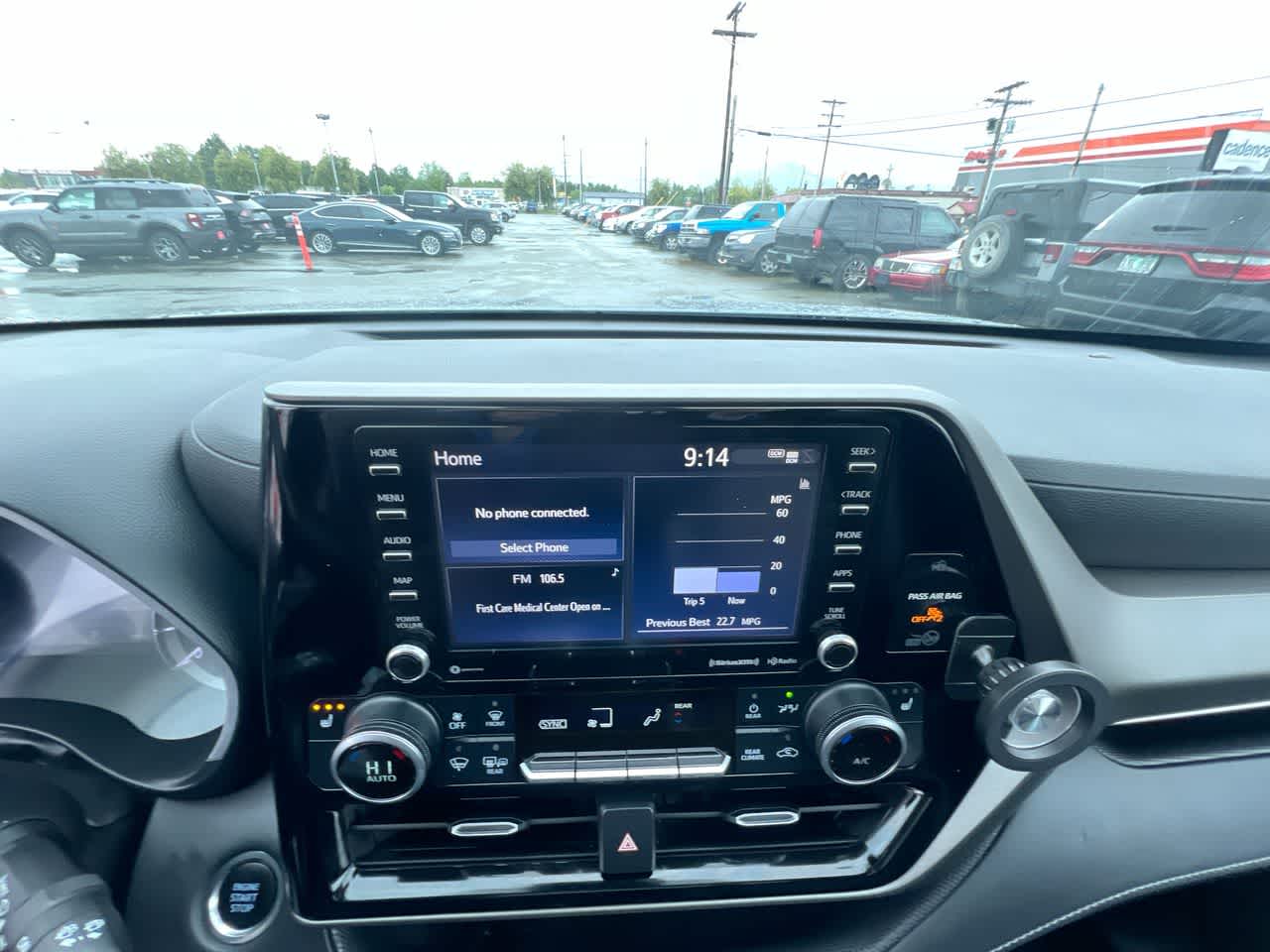 2020 Toyota Highlander XLE 16