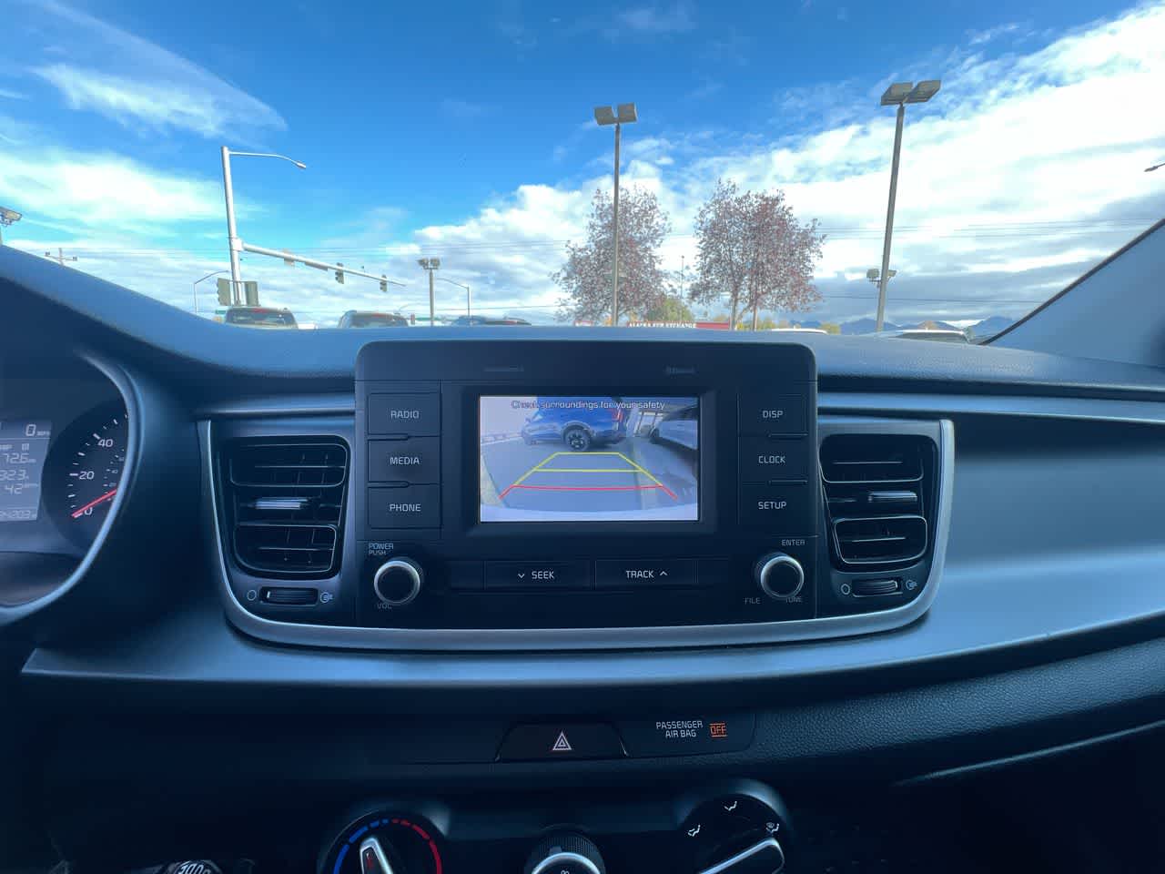 Thumbnail: 2019 Kia Rio - 17