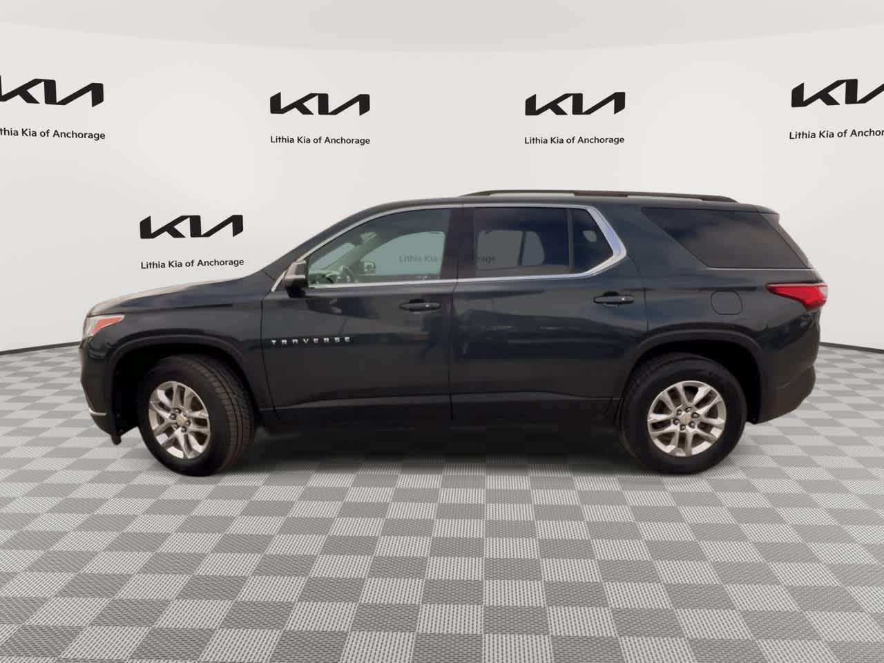 Thumbnail: 2021 Chevrolet Traverse - 5