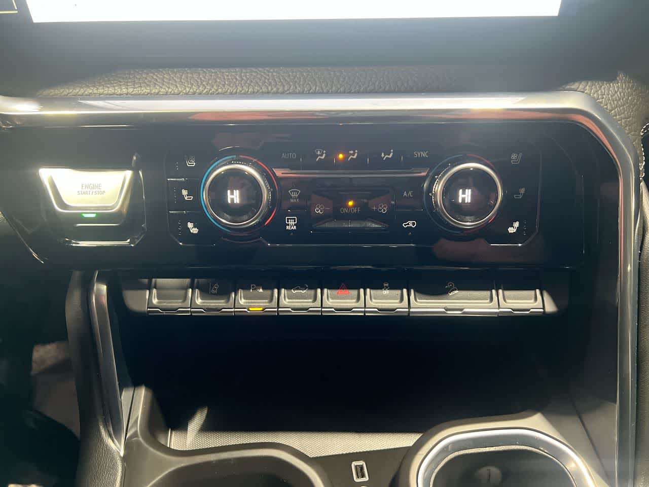 Thumbnail: 2024 GMC Sierra 3500 - 19