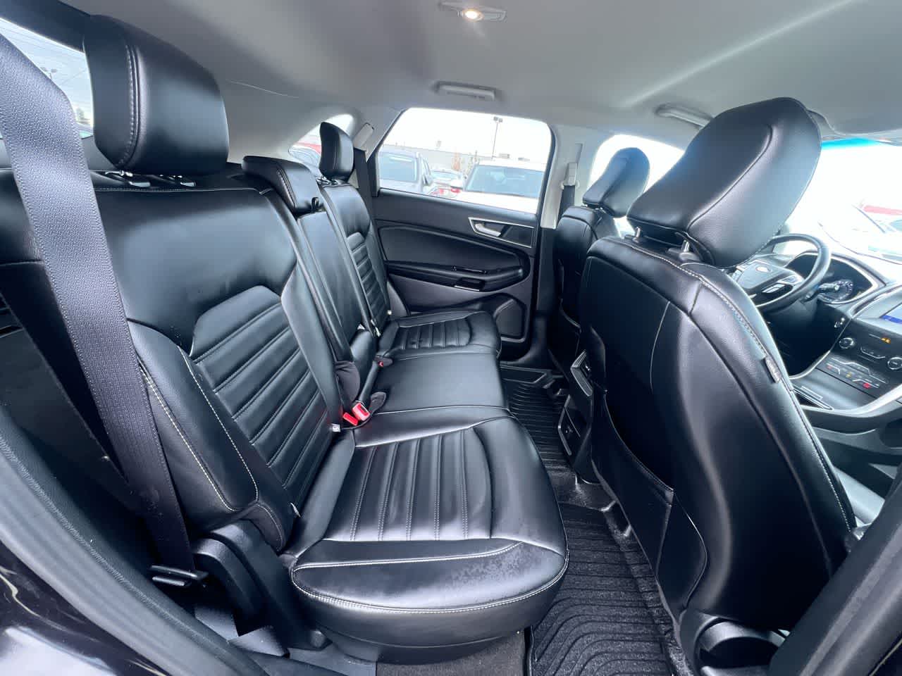 Thumbnail: 2020 Ford Edge - 24