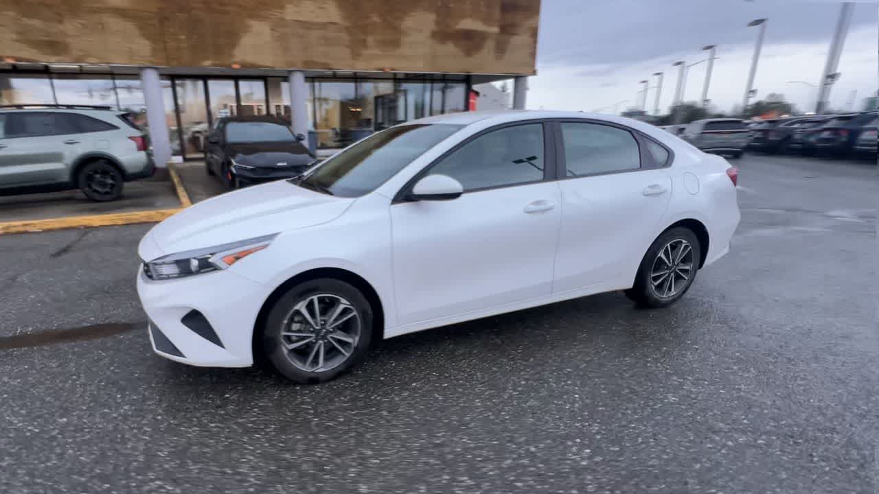 2023 Kia Forte LXS photo 3