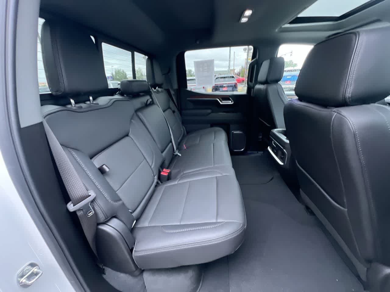 Thumbnail: 2023 GMC Sierra 1500 - 24
